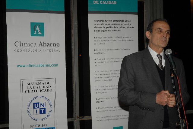 A 20 años del primer implante oseointegrado instalado en el Uruguay – Julio 2007