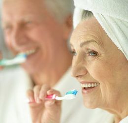 Mantener dientes sanos y encías saludables para toda la vida es posible !!